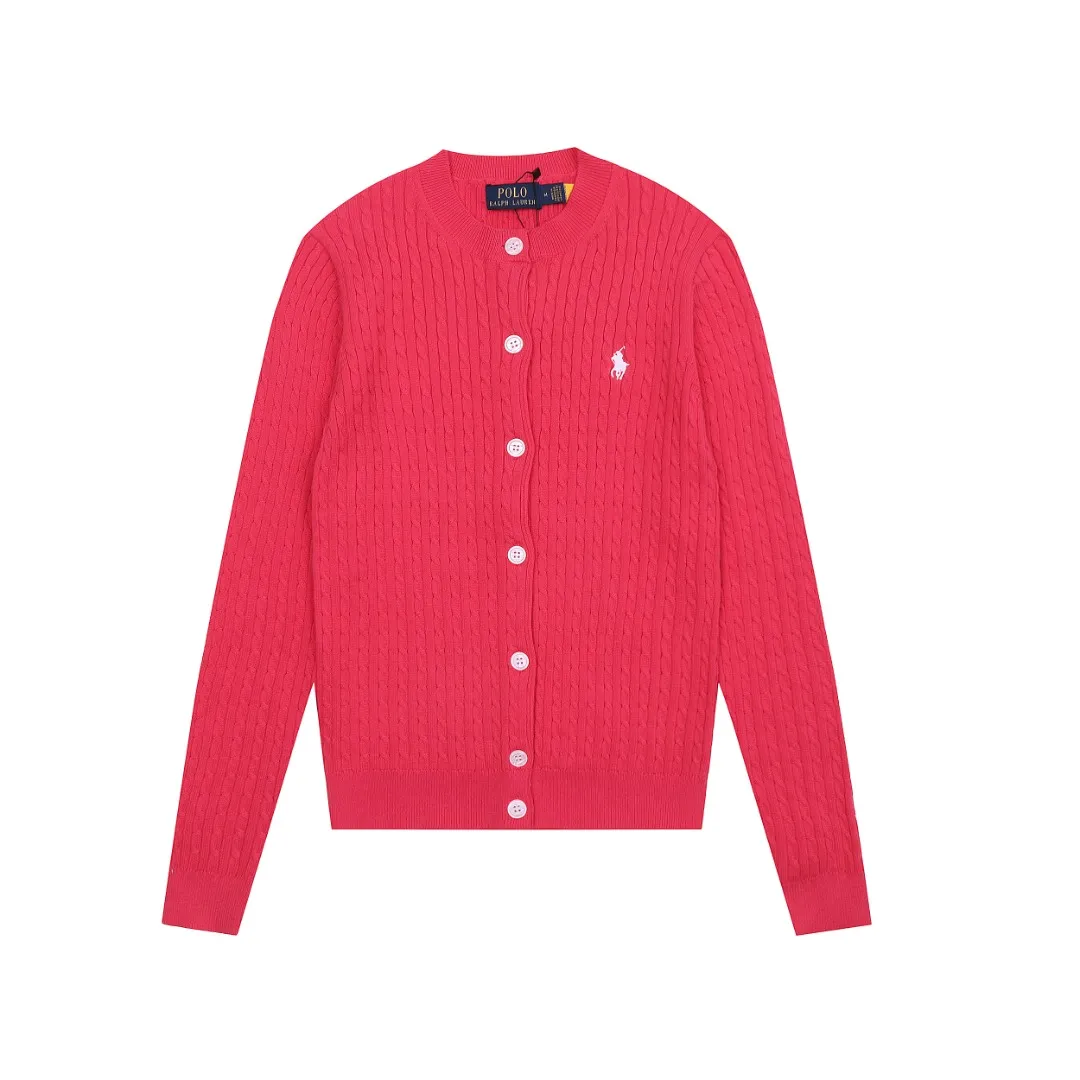 P210 Top quality" Style number: DS005# (not off the shelves all year round) [Ralph Lauren round neck solid color pony embroidery logo knitted cardigan long sleeves] ✅Ralph Lauren Ralph Lauren classic basic versatile twist knitted cardigan long sleeves ✅Main supplier platform live broadcast Wholesale entity Replenish when out of stock Not off the shelf ✅ZP quality 1:1 version Scan the code to enter the GF website Counter quality ✅Detailed quality is the only one in Guangzhou Imported quality cotton yarn, focusing on high-end, cost-effective, good quality, needless to say ✅Zhao Lusi's same style is really amazing, so sweet, so beautiful. This cardigan is really good-looking ✅The upper body is simple and easy to match. A must-have for goddess ootd. Good-looking clothes are never picky. A must-have in the goddess' wardrobe. Size: S-XL Color: Black, almond, gray, navy blue, pink, white, light blue, taro purple, rose red, white label, big red and blue label
